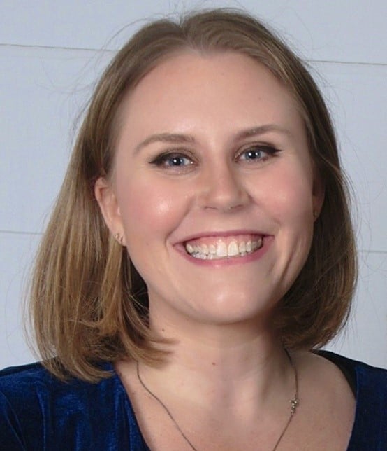 Mary Glenshaw Headshot