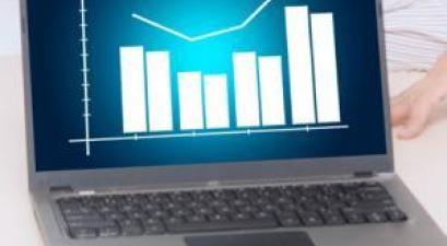 computer with graphs